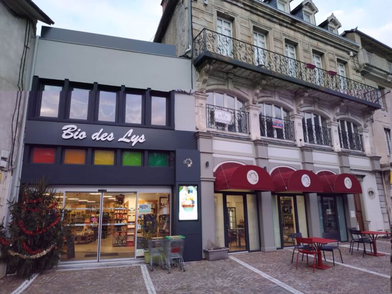 bio-des-lys-luchon-facade